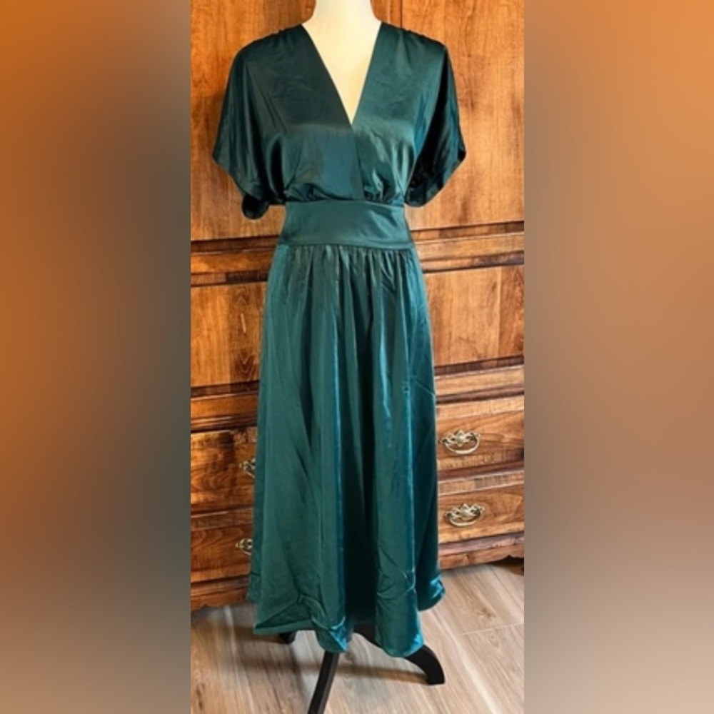 Anne Klein Emerald Satin Dress